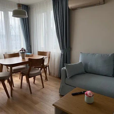 Smile Old With Free Parking And Sea View Apartment *