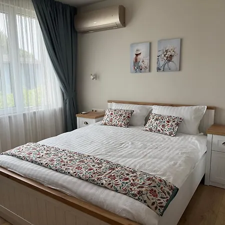 Smile Old With Free Parking And Sea View Apartment