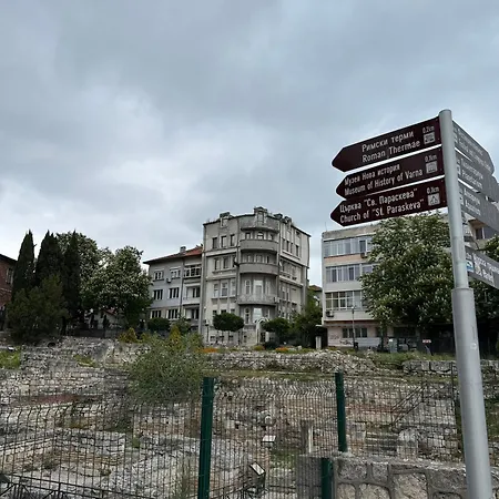 Smile Old With Free Parking And Sea View Apartment *