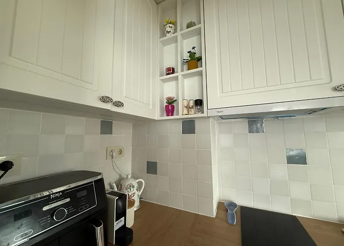 Smile Old With Free Parking And Sea View Апартамент Варна