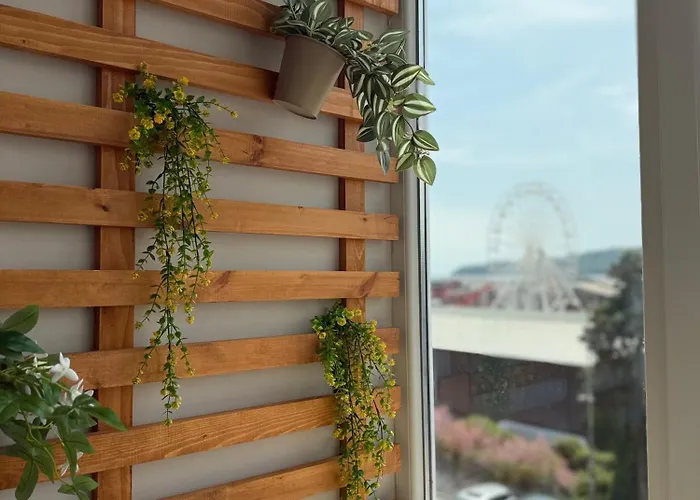 Smile Old With Free Parking And Sea View *