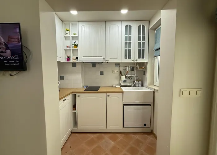 Smile Old With Free Parking And Sea View Апартамент *