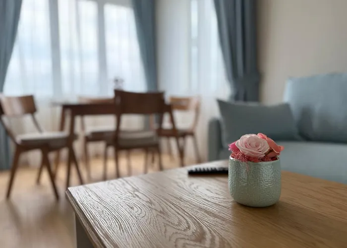 Smile Old With Free Parking And Sea View Варна