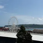 Smile Old With Free Parking And Sea View Apartament