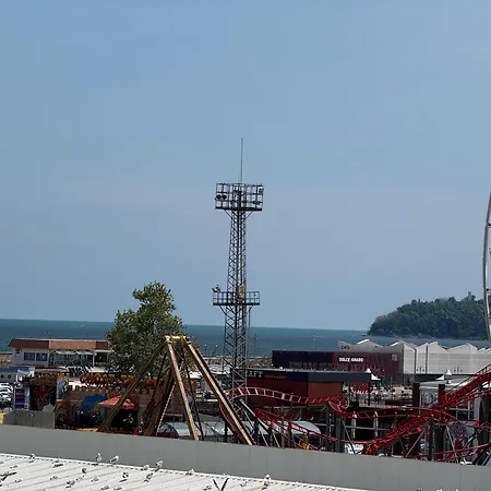 Smile Old With Free Parking And Sea View *