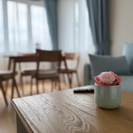 Smile Old With Free Parking And Sea View Varna