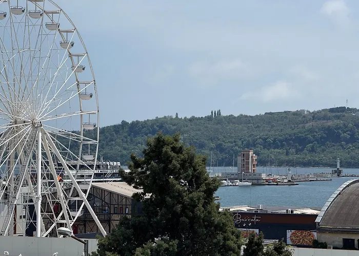 Apartment Smile Old With Free Parking And Sea View