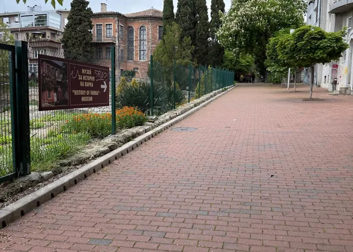 Smile Old With Free Parking And Sea View Apartment Varna